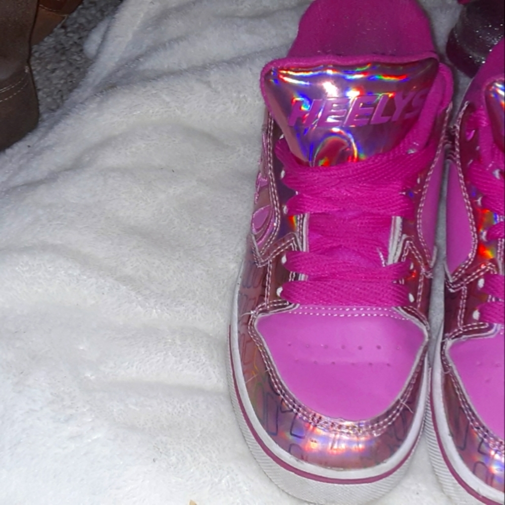 Pink heelys - Picture 2 of 5